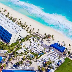 Oh! On The By Oasis **** Cancún