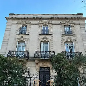Maison Douce Alojamento de Acomodação e Pequeno-almoço Arles
